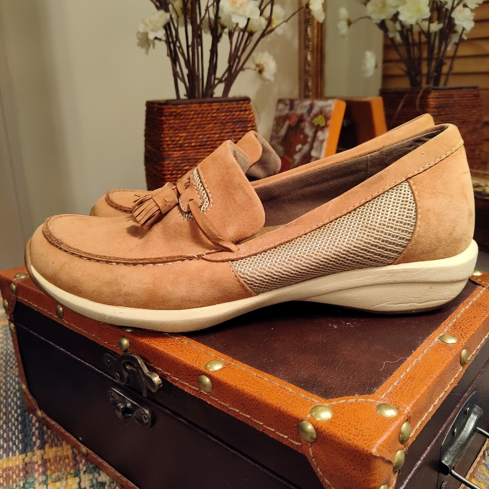 Lizsport walking tassle loafers